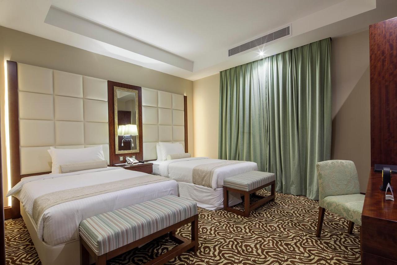 Western Lamar Hotel 4*